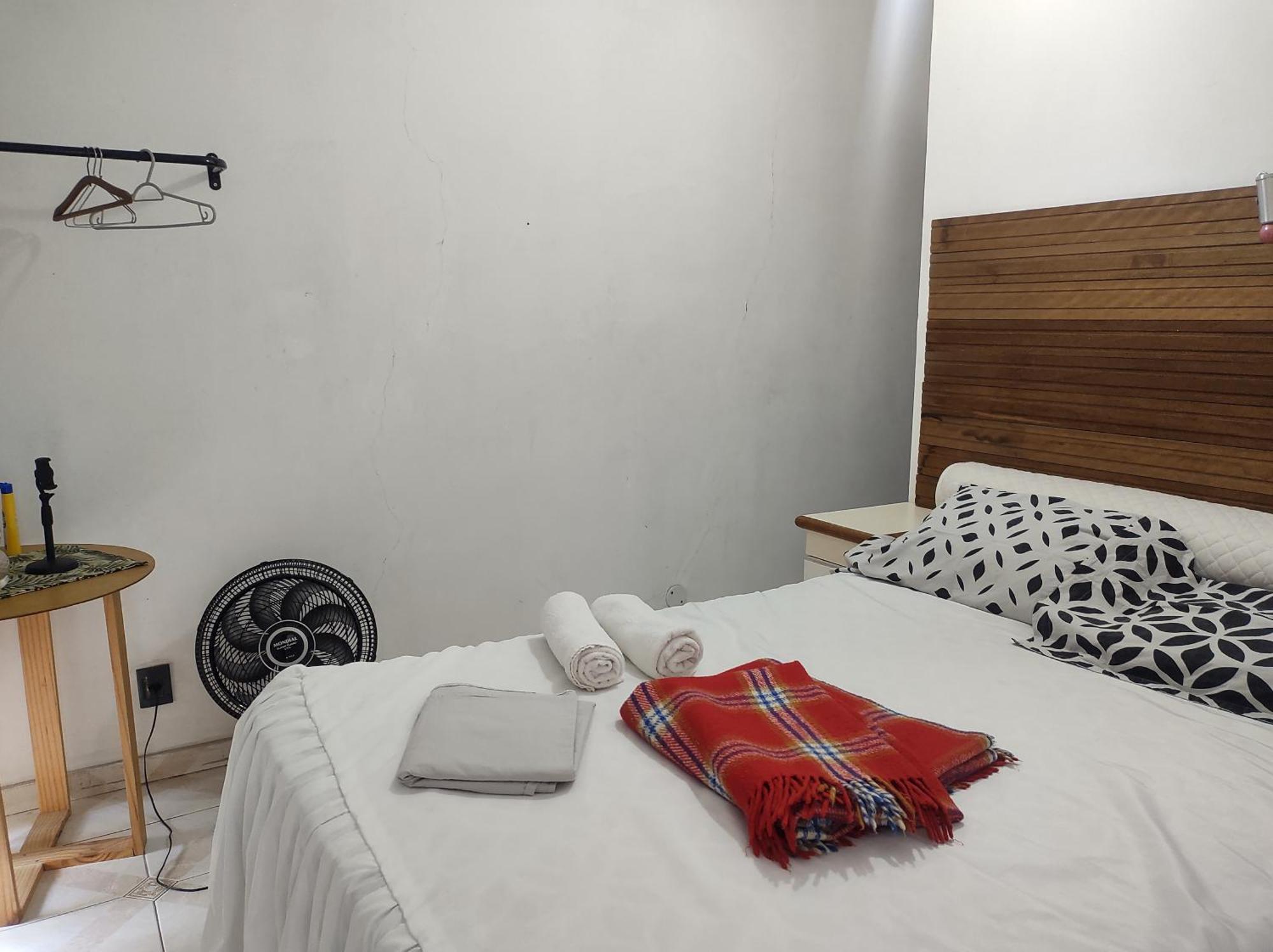 Casa A Trabalho Garagem E Internet Gratis Proximo As Praias