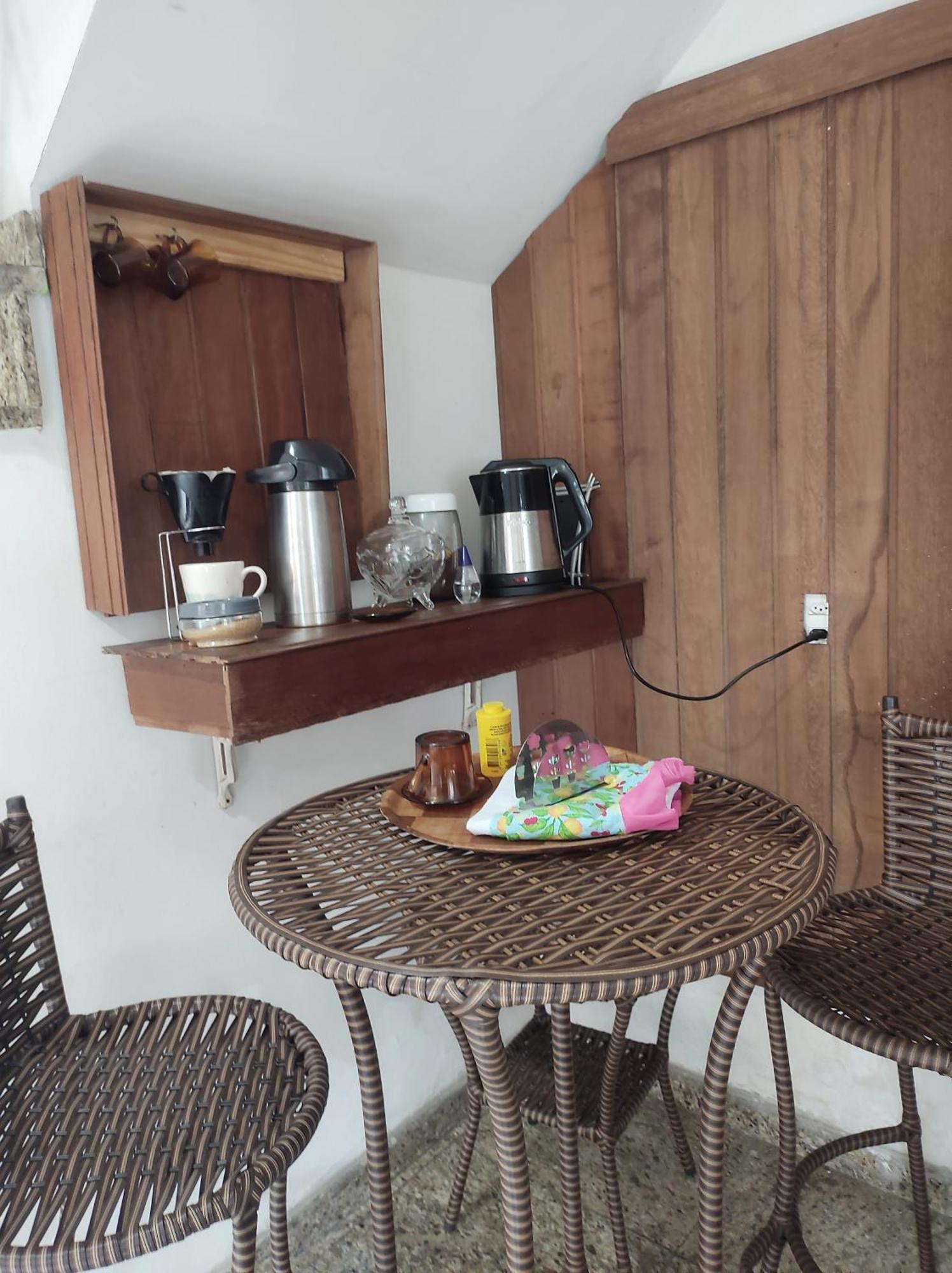 Casa A Trabalho Garagem E Internet Gratis Proximo As Praias Habitación en casa particular