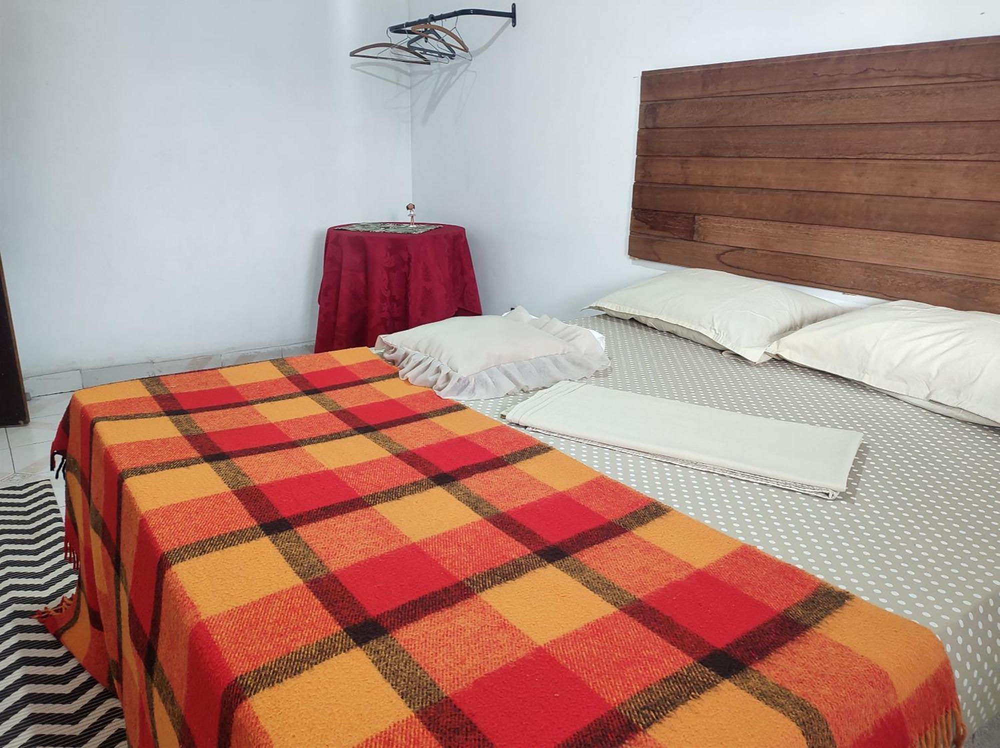 Casa A Trabalho Garagem E Internet Gratis Proximo As Praias *